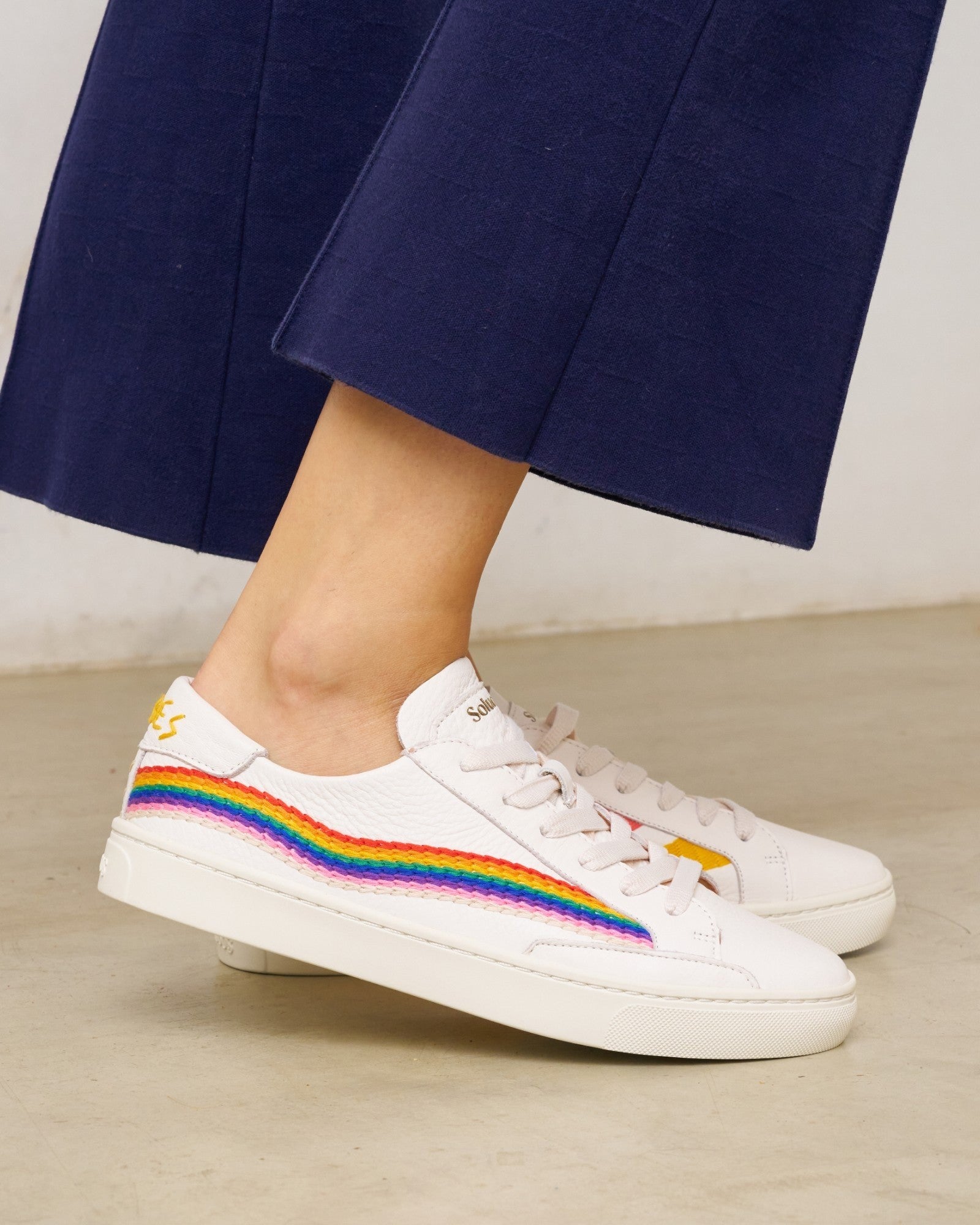 Ibiza Classic Sneaker Embroidery Rainbow Wave Oasis