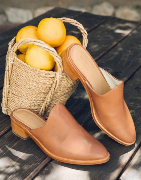 Women's Leather Mules  Soludos Venetian Mules