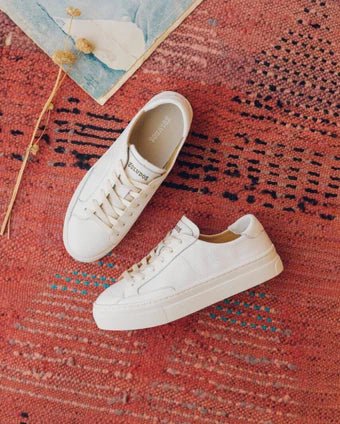 White Sneakers - Soludos