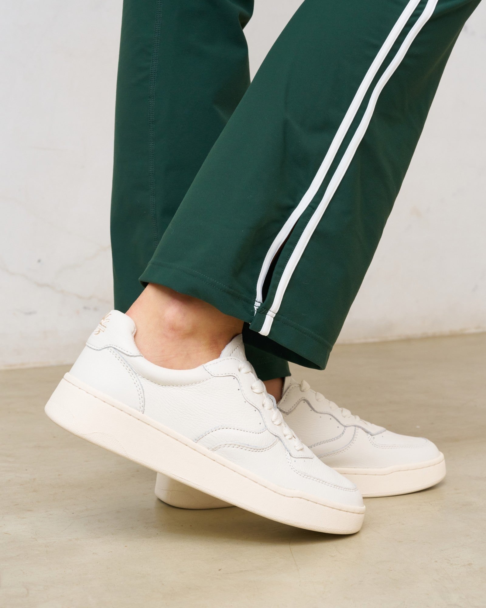 The Roma - Classic - Oasis White - Women's - Women's Sneakers - Oasis White - Soludos - 