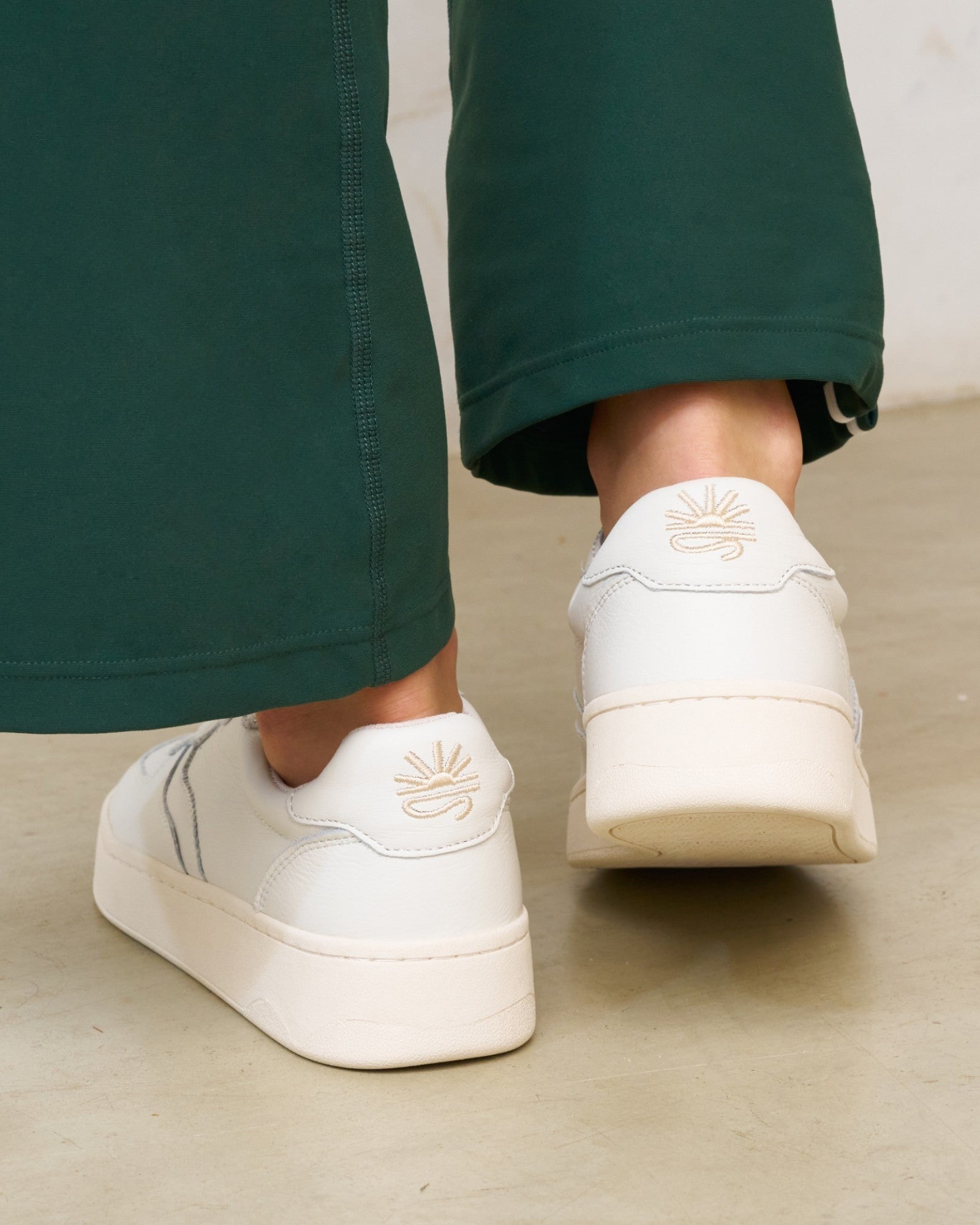 Women's Roma Retro Sneaker Oasis White - Main Image