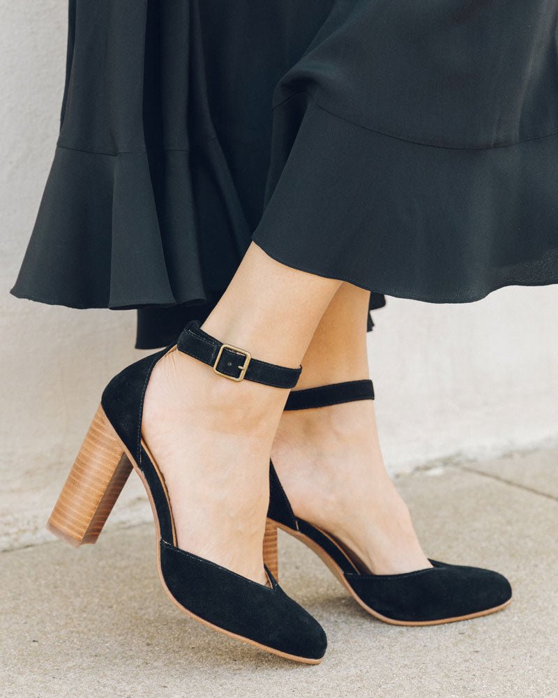 Summer Womens Pointed Block Heel Black Block Heel Sandals With Buckle Black,  Small Sizes 30 44, High Heels, Sizing 31 33 From Lonniewalker, $33.17 |  DHgate.Com