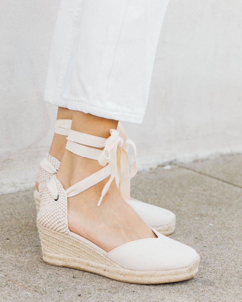 Wedge espadrilles with ribbons